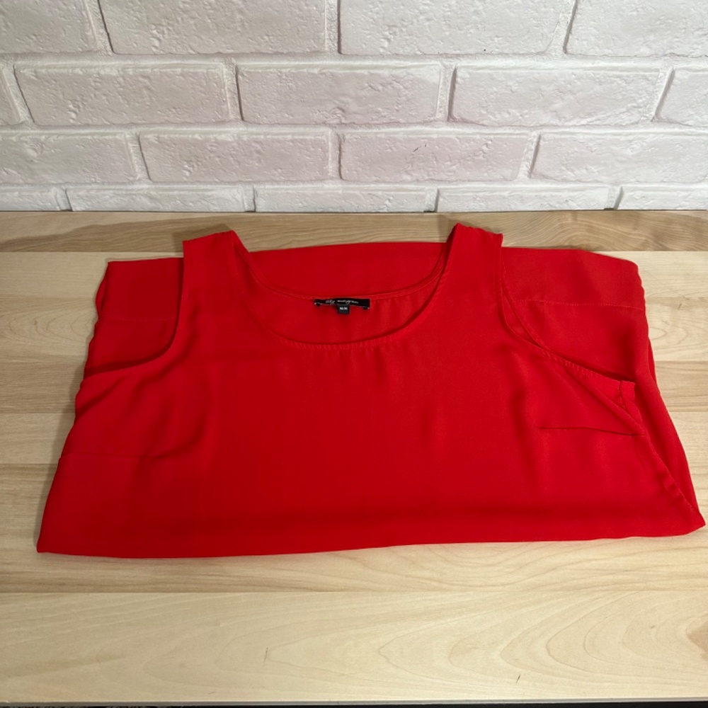 Vibrant Red  Flowy Lightweight Camisole Medium